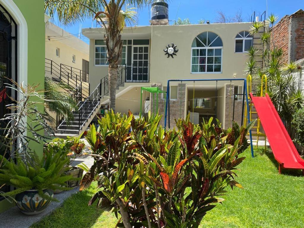 Estancia Santa Fe Celaya  Exterior photo