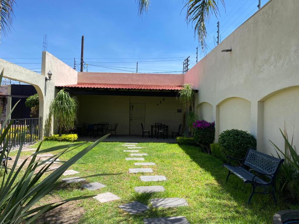 Estancia Santa Fe Celaya  Exterior photo